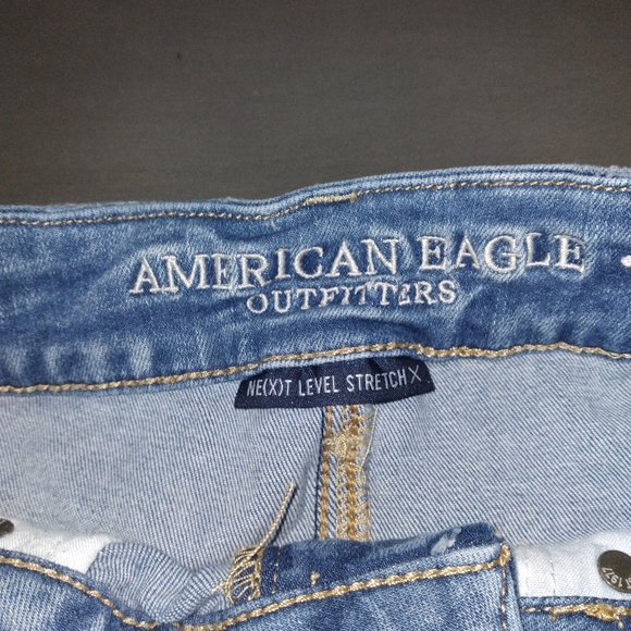 American Eagle 🦅 Next Level Stretch X Shorts | Size 4 | Embroidered Pockets - Picture 3 of 5